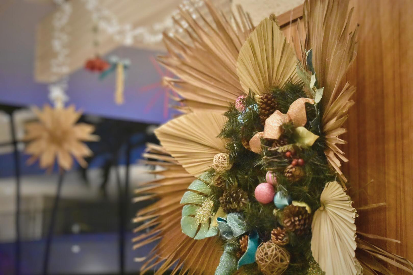 Sending You Aloha Flowers, Christmas Christmas Tree & Holiday Decorating